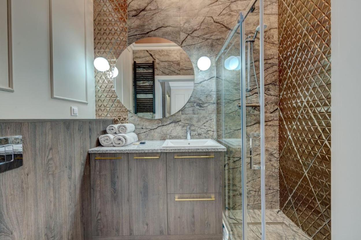 Royal Aparthotel - Centrum Szczecin Ngoại thất bức ảnh